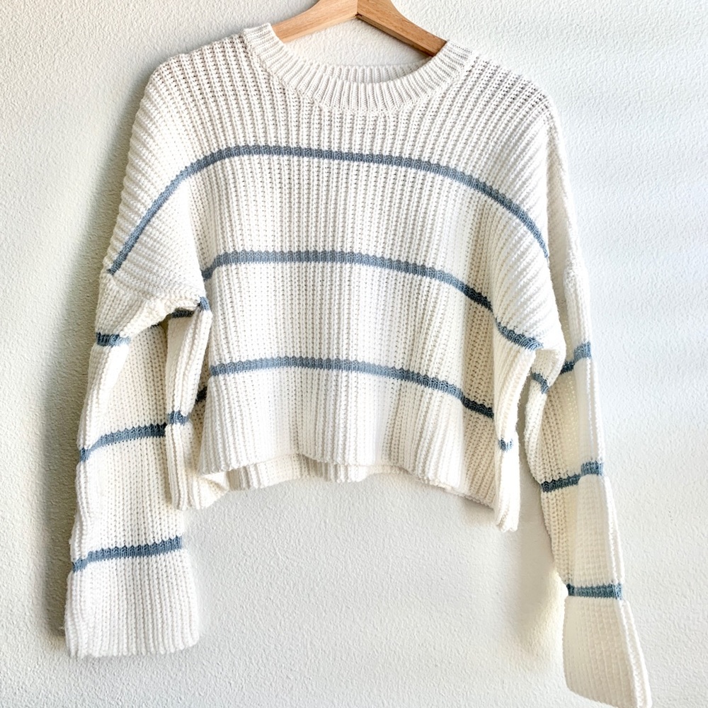 S Moon & Madison Cable Knit white and blue striped sweater